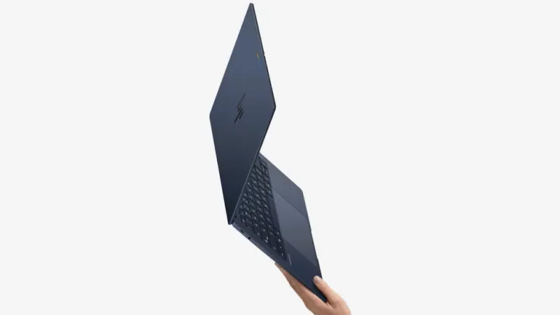 120Hz対応の14インチタッチOLEDディスプレイ