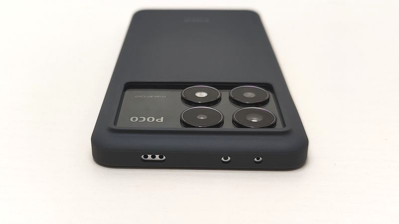 POCO X6 Pro 5G」実機で付属品をチェック！保護ケースや保護フィルムは 