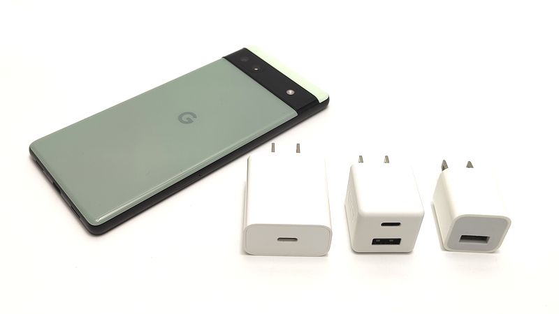 Google Pixel 6a」におすすめの「急速充電器」は？実機を使って純正品 