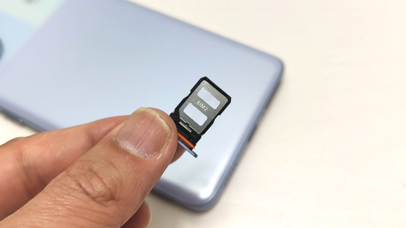 microSDカード非対応でストレージ容量選びは慎重に！