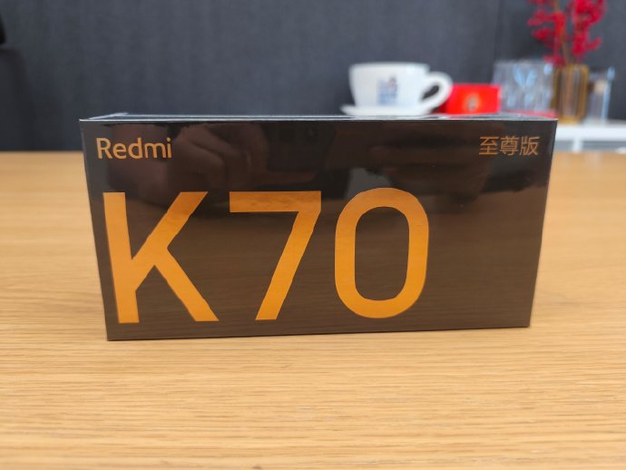 「Redmi K70 Ultra」の外箱写真が公開