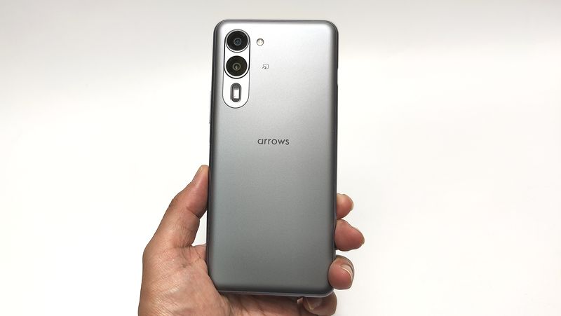 「arrows We2 Plus」実機を使って電源の切り方を詳しく紹介！