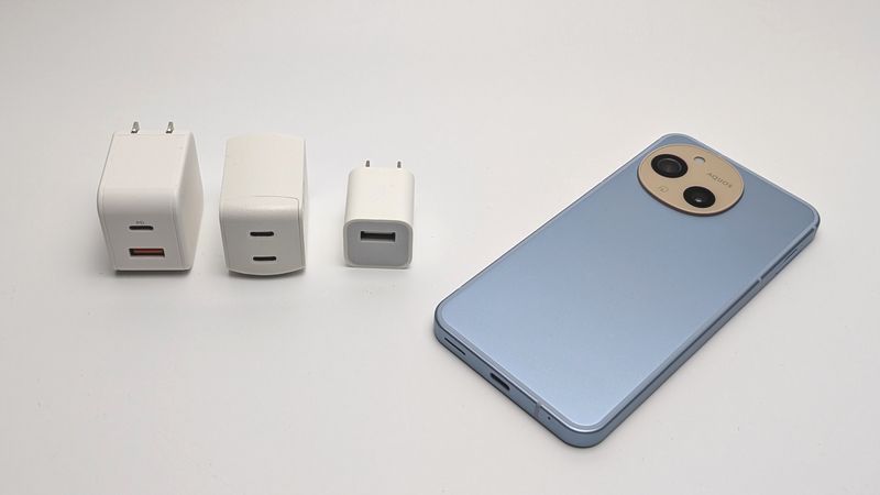 「AQUOS sense9」実機を手持ちのPD急速充電器で充電してみた！