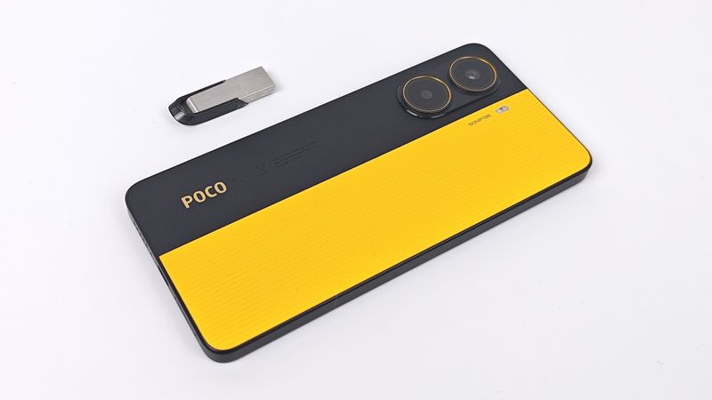 「POCO X7 Pro」実機にUSBメモリを挿して使えるかチェック！