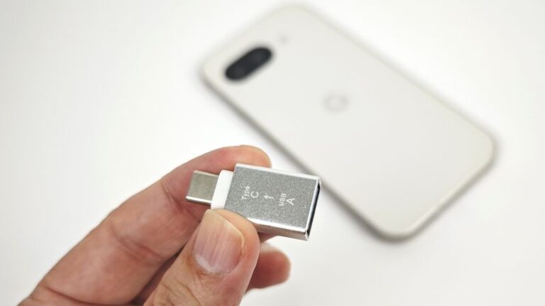 「Google Pixel 9a」実機にUSBメモリを挿してみた！外部ストレージとして使えるかチェック！