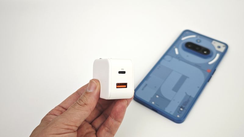 無印良品の20W PD急速充電器