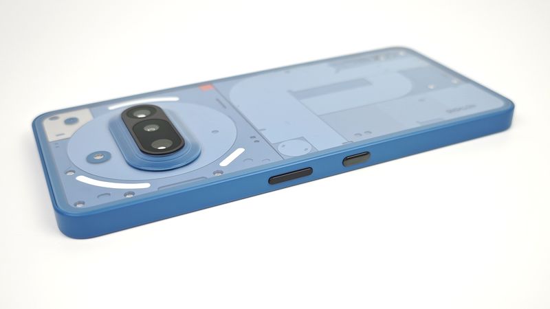 AI機能「Essential Space」を呼び出す「エッセンシャルキー」搭載!
