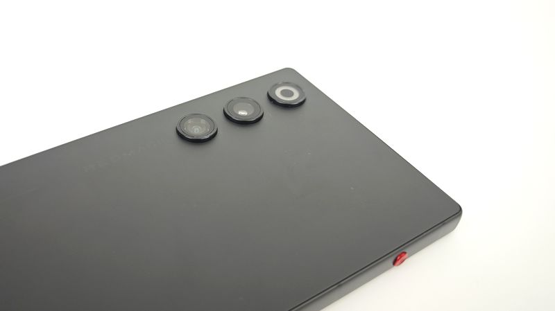 5000万画素のデュアルカメラ搭載で写真撮影も楽しめる!