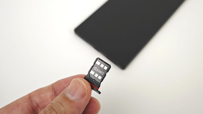 microSDカードを挿せない