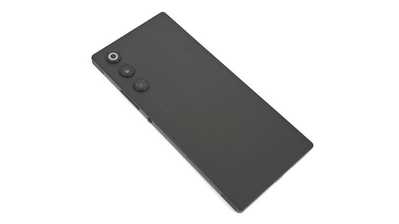 IP54レベルの防水防塵に対応!おサイフケータイは非対応!