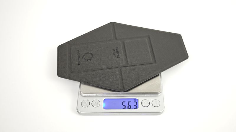 「FoldStand Tablet mini」の重さは実測56.3g
