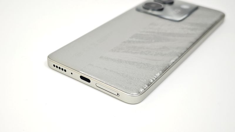 バッテリー持ちがよくて使い勝手の良い急速充電に対応!
