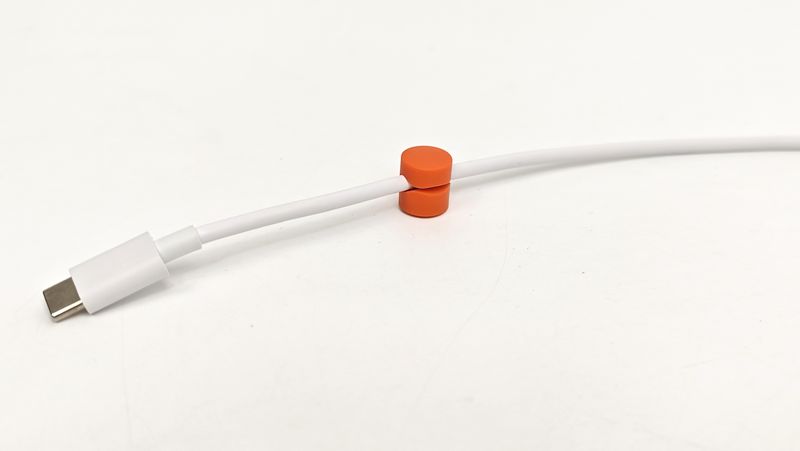 USBケーブルに「マグネットケーブルホルダー」を付けてみる!