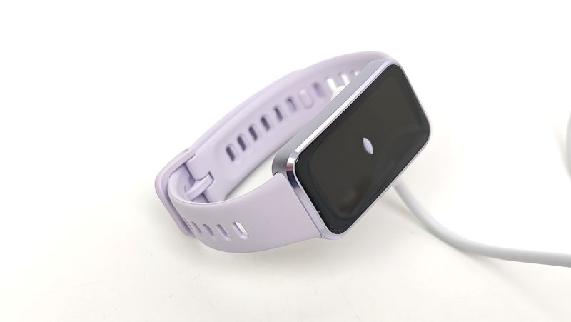 「HUAWEI Band 10」の電源を入れる！