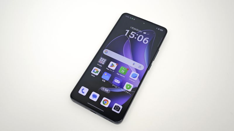 「OPPO Reno13 A」の最大充電ワット数を紹介!45Wの急速有線充電に対応!
