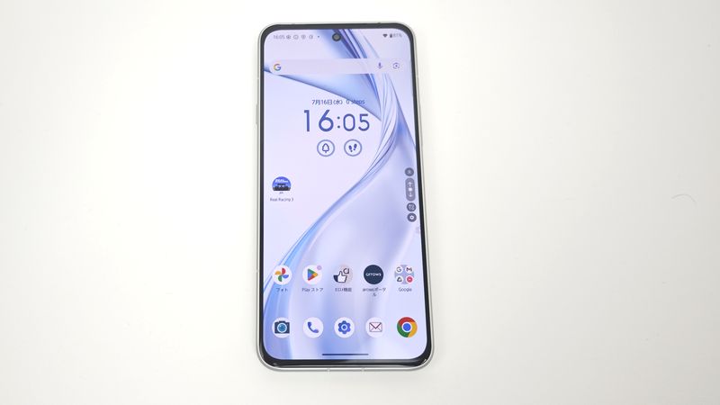 約6.4インチLTPO AMOLEDディスプレイがとても魅力的!