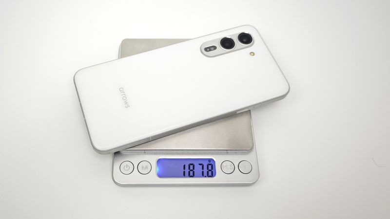 重さは実測187.8g