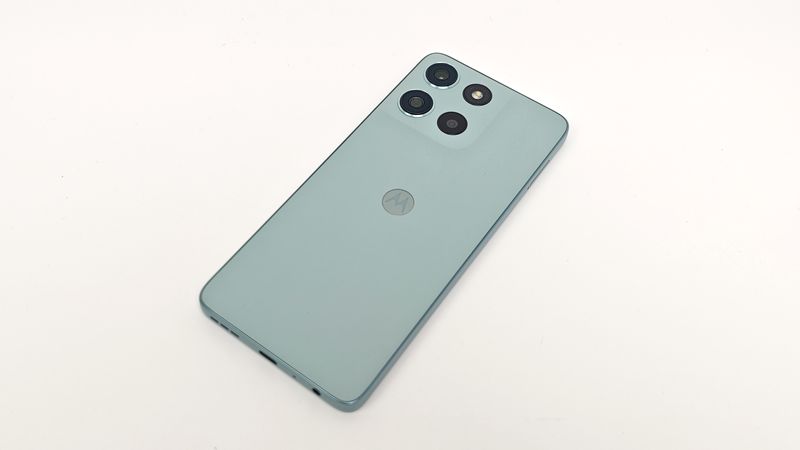 「moto g66j 5G」実機でAnTuTuベンチマークスコアを計測するよ!