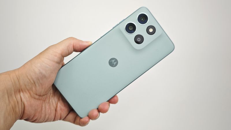 気になるぅ!「moto g66j 5G」実機に楽天モバイルSIMを挿して使えるかチェック!