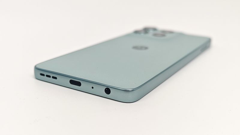 「moto g66j 5G」の急速充電の最大ワット数をチェック！