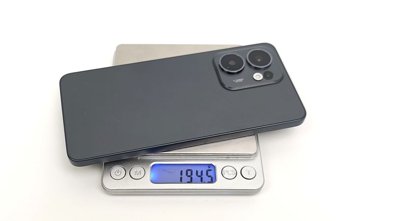 ボディ重量は公称192g
