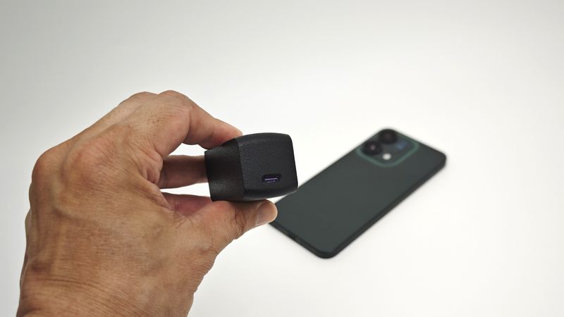 PPS対応の「NovaPort SOLOII 65W」で「OPPO Reno14 5G」を充電!