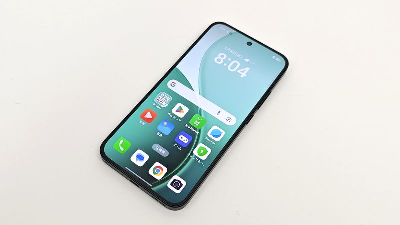 約6.6インチAMOLED（有機EL）ディスプレイを搭載！