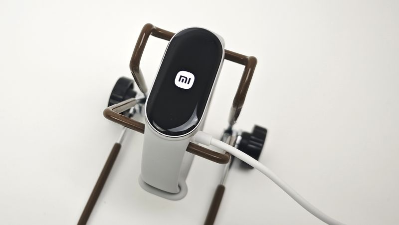 充電クレードルが必要