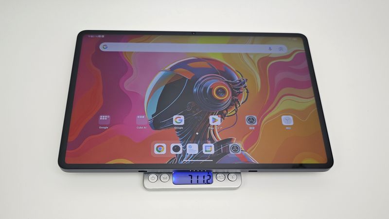 ボディ重量は実測711.2g