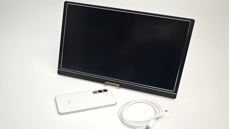 「arrows Alpha」実機で外部ディスプレイにUSBケーブルで映像出力してみる！