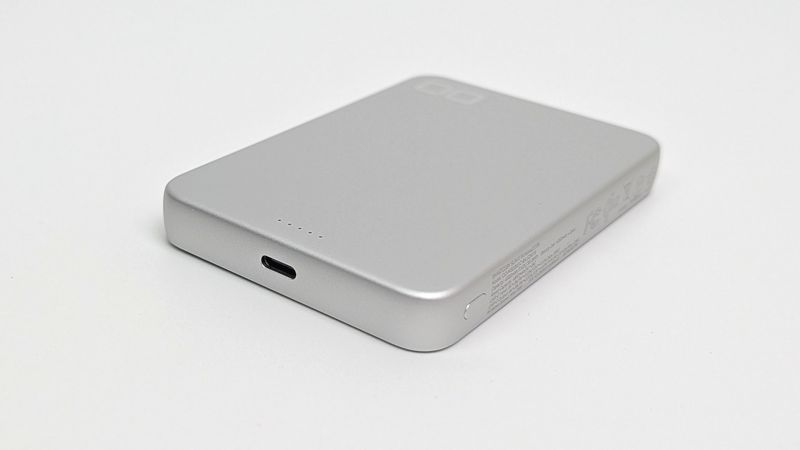 ワイヤレス充電と有線充電に対応！PPSもサポート！