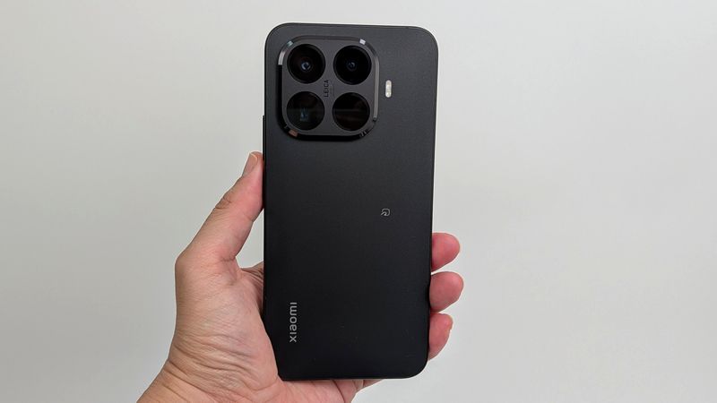 「Xiaomi 15T Pro」実機でAnTuTuベンチマークスコアをチェック！