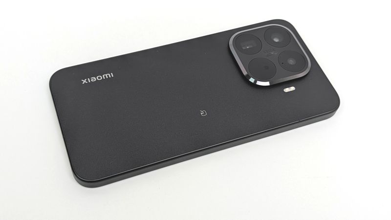 ハイエンド級のパフォーマンスが魅力！発熱はそれなりにある！