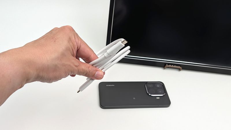 映像出力対応のType-C to Type-Cケーブル