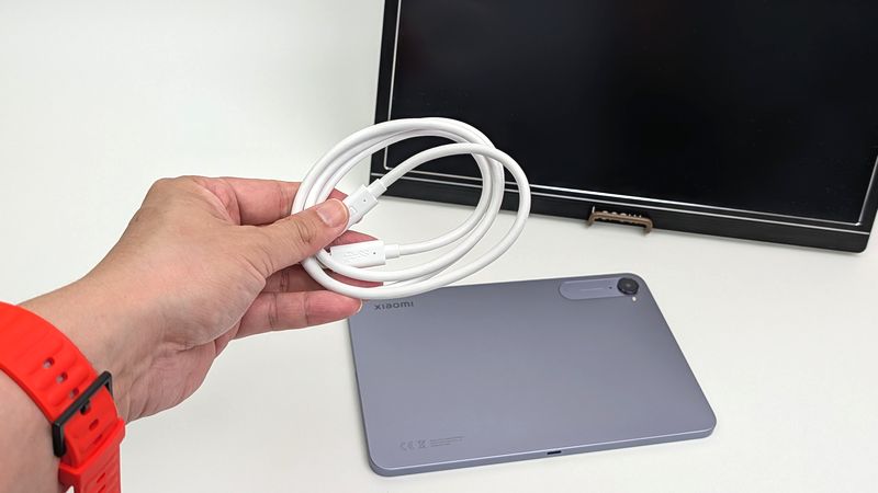 映像出力対応のType-C to Type-Cケーブル