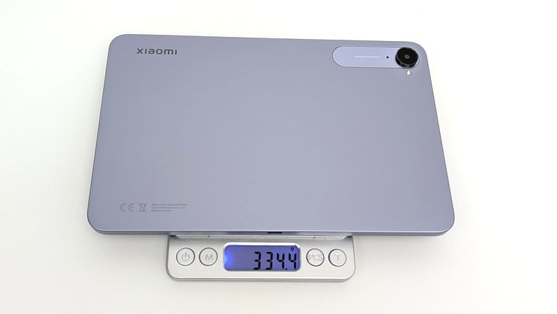 326gの軽量ボディで持ち運びにも便利！