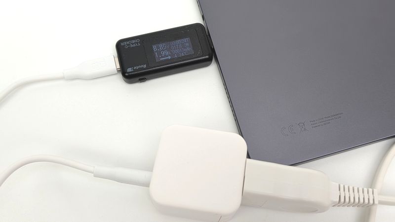20W USB PD急速充電器を使うと18W弱