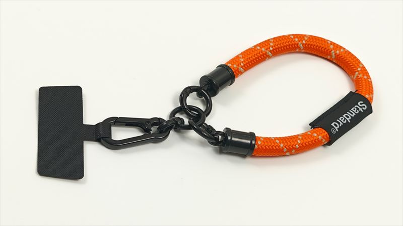 スタンダードプロダクツ「スマホハンドストラップ」のサイズは0.39in(10mm)