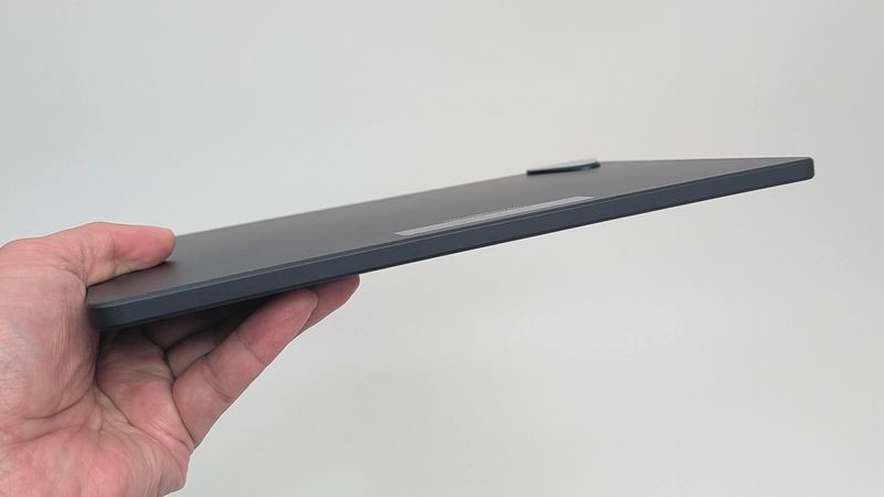 「iPlay 70E」のボディのサイズと重さをチェック！