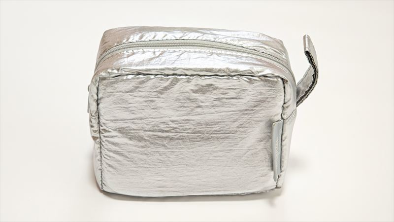 スリコ「メタリックガジェットポーチ」はオンライン販売あり