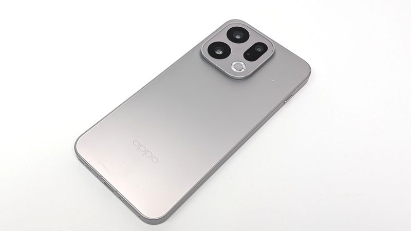 ハイエンド向けSoC「Dimensity 9500」を搭載！