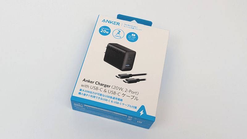【中身】Anker Charger (20W, 2-Port) with USB-C ケーブル