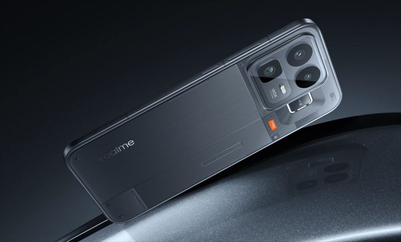 ペリスコープ望遠有りの充実のカメラ構成も魅力！