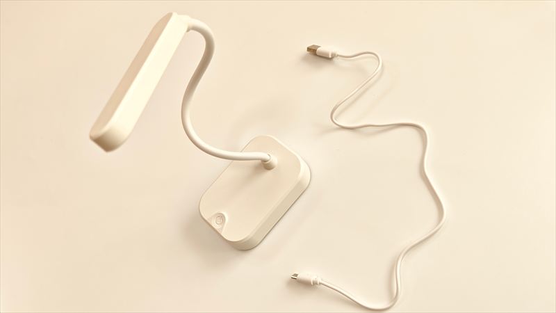 スタンダードプロダクツ「スタンドライト」の特徴と使用感をレビューした内容