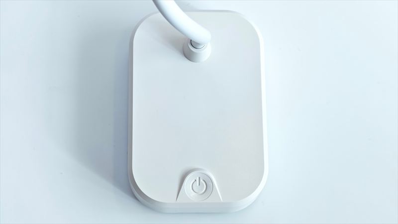 ボタンをタップするだけで点灯＆明るさ調整が可能