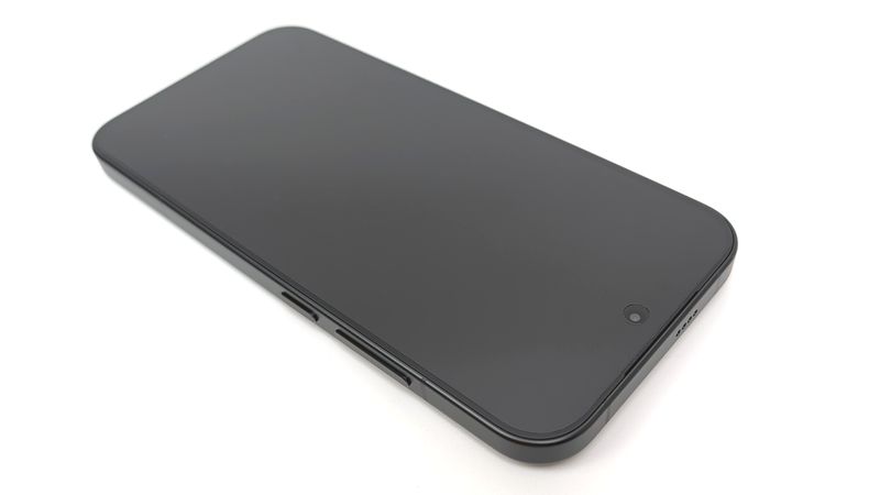 保護フィルムがディスプレイに貼付け済み