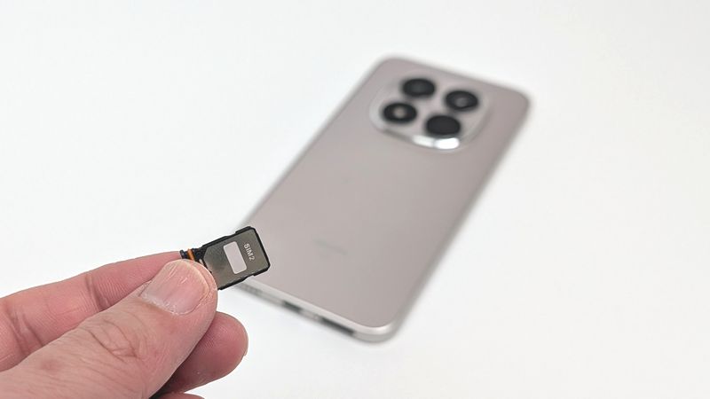 microSDカードを挿せない