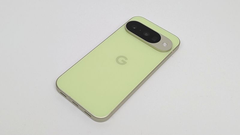 「Google Pixel 10」実機でAnTuTuベンチマークスコアをチェック！