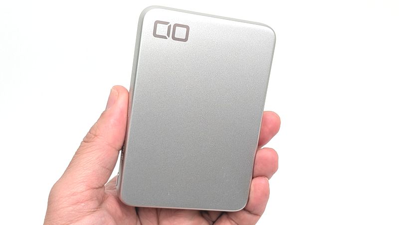 CIOのQi2.2対応10,000mAh薄型モバイルバッテリーがAmazonセール特価！
