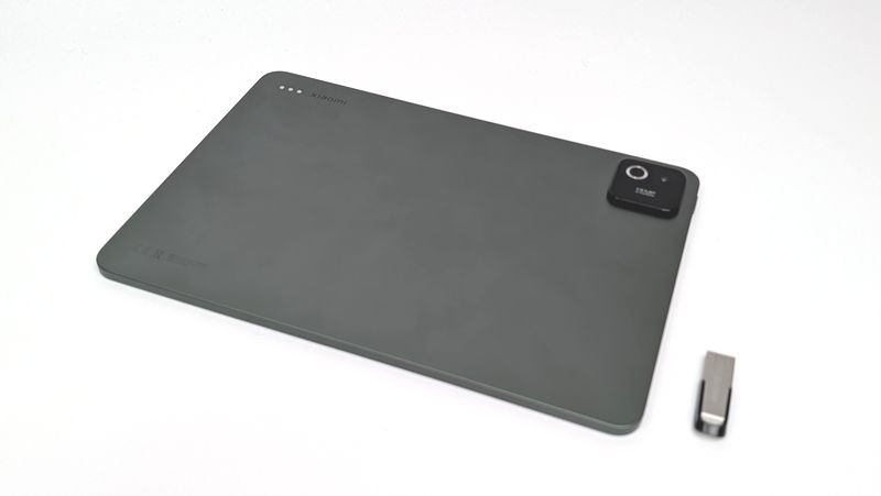 「Xiaomi Pad 8」実機でUSBメモリを使う方法を詳しく紹介！